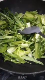 Make Garlic pastries step 4
