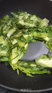 Make Garlic pastries step 5