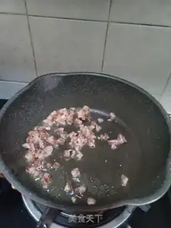 Make Sweet bean sausage fried rice step 5