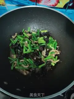 Make Garlic wood and meat step 11