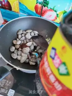 Make Saffron clams step 5