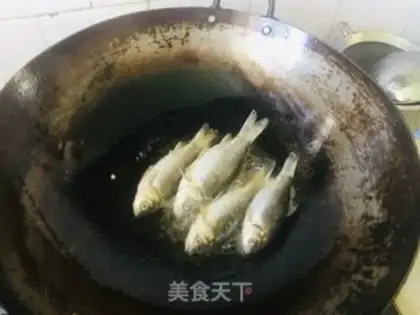 Make Sausage fish step 2