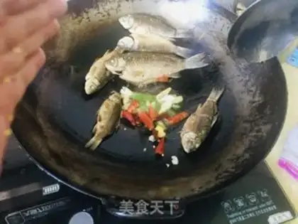 Make Sausage fish step 4