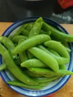 Make Sweet peas fried octopus step 2