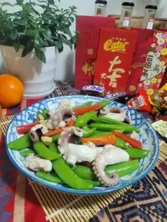 Make Sweet peas fried octopus step 10