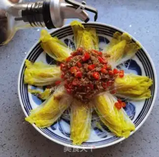 Make Garlic fan dolls step 12