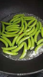 Make Weenie fried sweet beans step 4