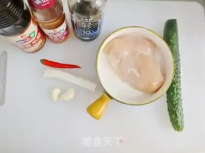 Make Spicy red-oiled chicken silk step 0