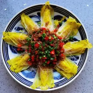 Make Garlic fan dolls step 15