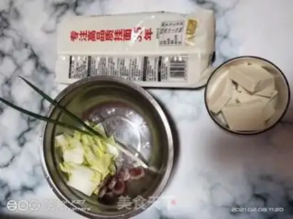 Make Olive sausage noodles step 0