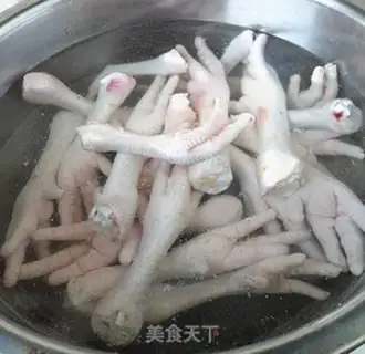 Make Old chicken claws step 1