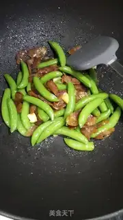 Make Weenie fried sweet beans step 10