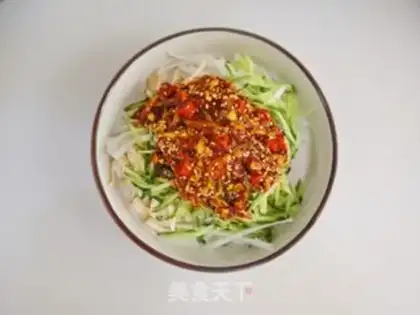 Make Spicy red-oiled chicken silk step 9