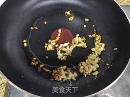 Make Garlic fan dolls step 1