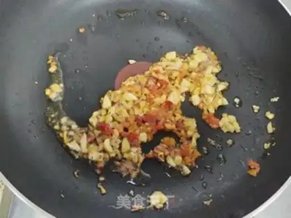 Make Garlic fan dolls step 2