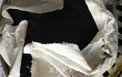 Make A hair with black sesame pills step 2