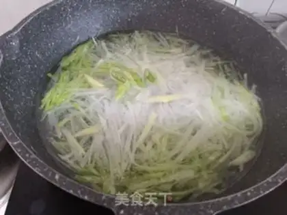 Make A radish fan fat cow soup step 2