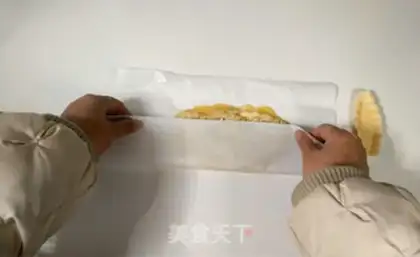 Make Pineapple banana pizza step 1