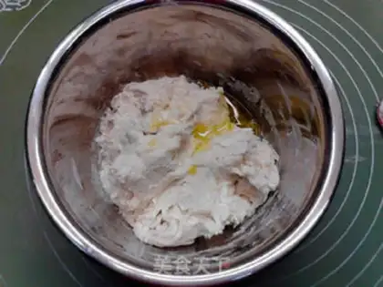 Make Pineapple banana pizza step 2