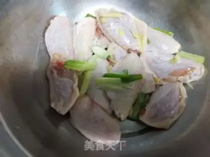 Make Orléans roast chicken wings step 2