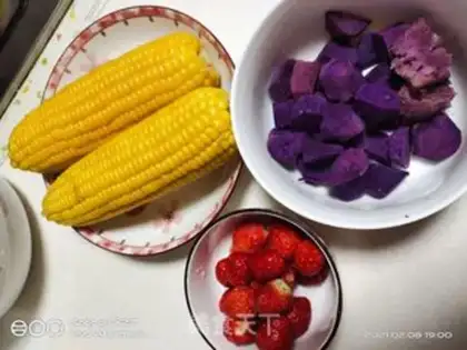Make Corn potato strawberry salad step 0
