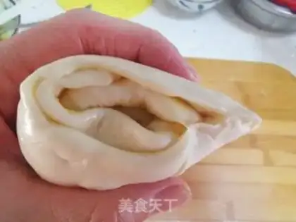Make A soft, multilayered pie step 12