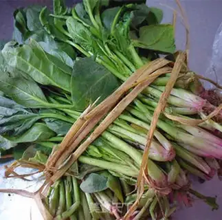 Make walnut spinach step 0