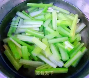 Make Weenie celery step 3