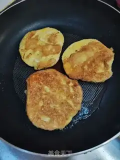 Make Eggs fried head step 4
