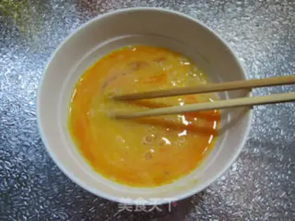 Make Garlic fried duck eggs step 2