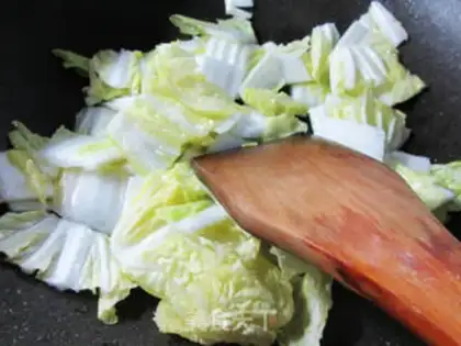 Make Black-muck sausage and cabbage step 3