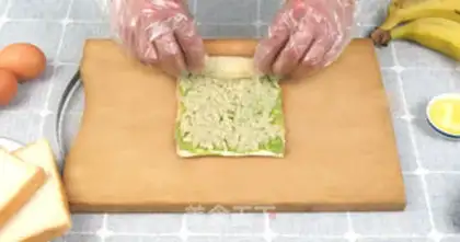 Make Queenie burrito step 4