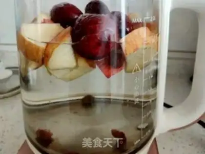 Make Red-tree cinnamon apple water step 5