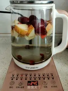 Make Red-tree cinnamon apple water step 6