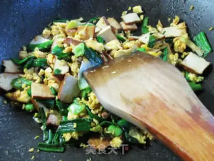 Make Garlic fried duck eggs step 8
