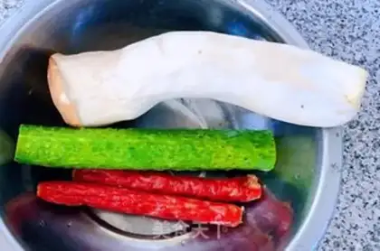 Make Weenie cucumber fried abalone step 0