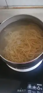 Make Sweet peas with cold noodles step 0