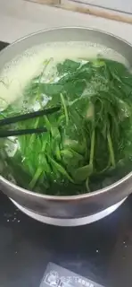 Make Sweet peas with cold noodles step 2