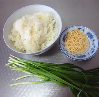 Make Shrimp omelet fried rice step 0