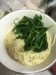 Make Sweet peas with cold noodles step 3