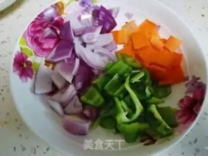 Make Eggs and wooden onions step 0