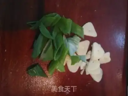 Make Celery fried meat step 2