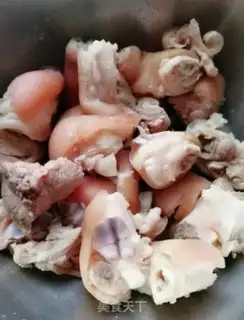Make Spicy pig feet step 3