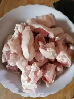 Make Red burning pig hoof step 1