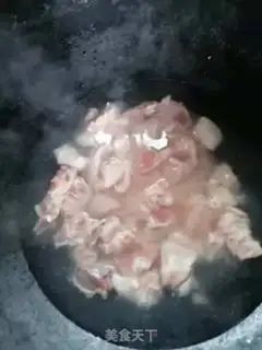 Make Red burning pig hoof step 2