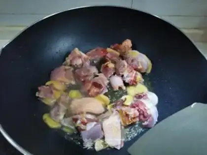 Make A chicken with mushrooms step 0