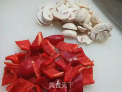 Make Paprika mushroom fried eggs dry step 1
