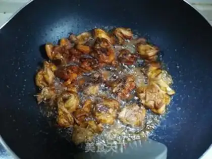 Make A chicken with mushrooms step 2