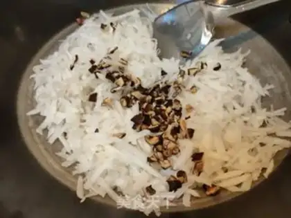 Make A broad carrot cake step 6
