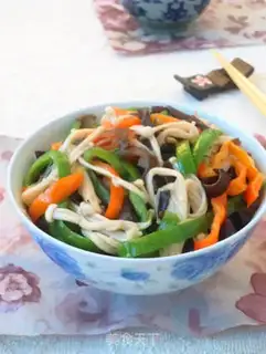 Make Black-mucked gill mushrooms and chili step 8